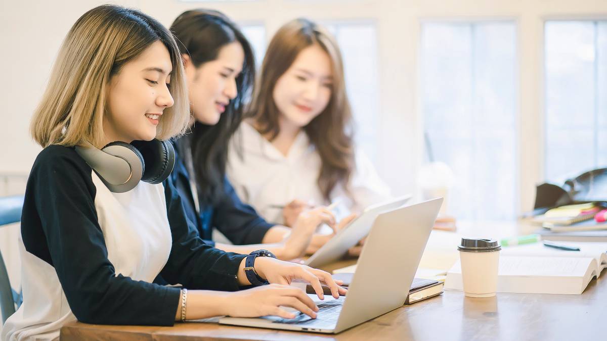 Colleges And Universities Offering Accredited Computer Science Degrees ...