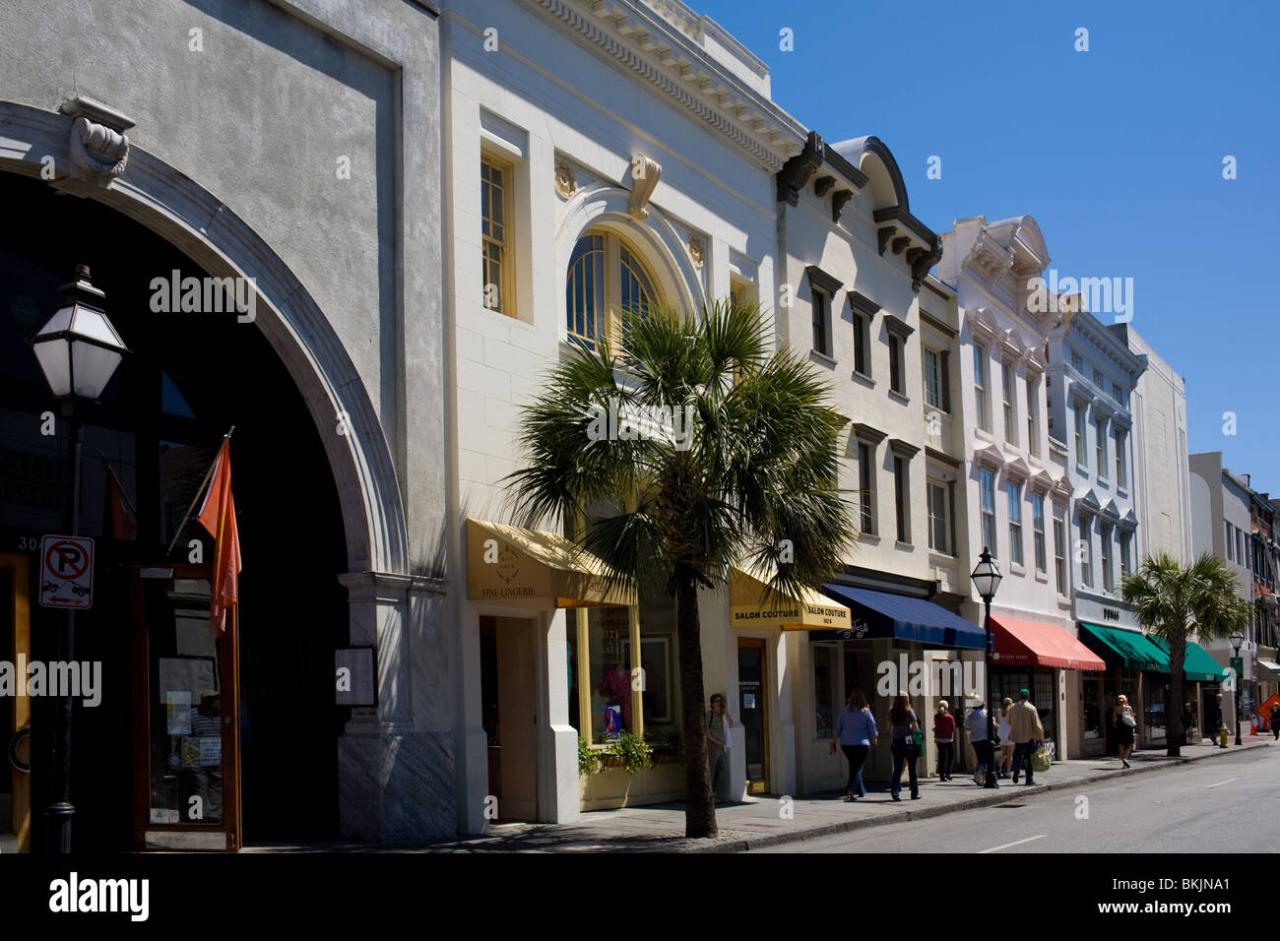 King Street shopping district of Charleston, South Carolina Stock Photo ...