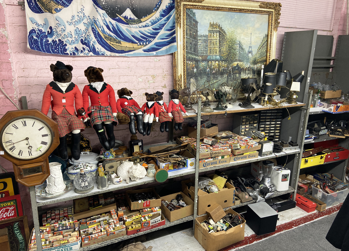 Direct Auction Galleries Pictures