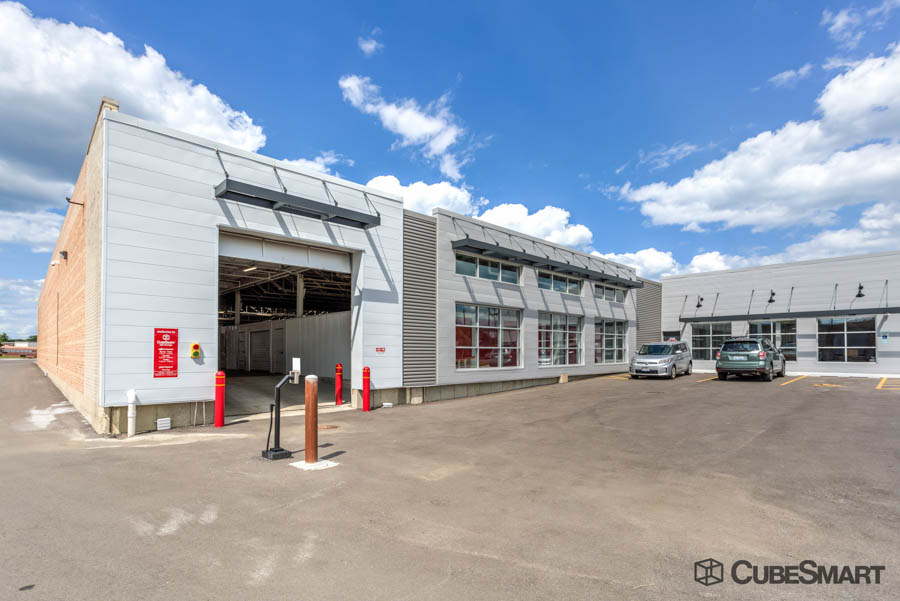 Cheap Vehicle Storage Units (reserve for FREE) | EZstorit