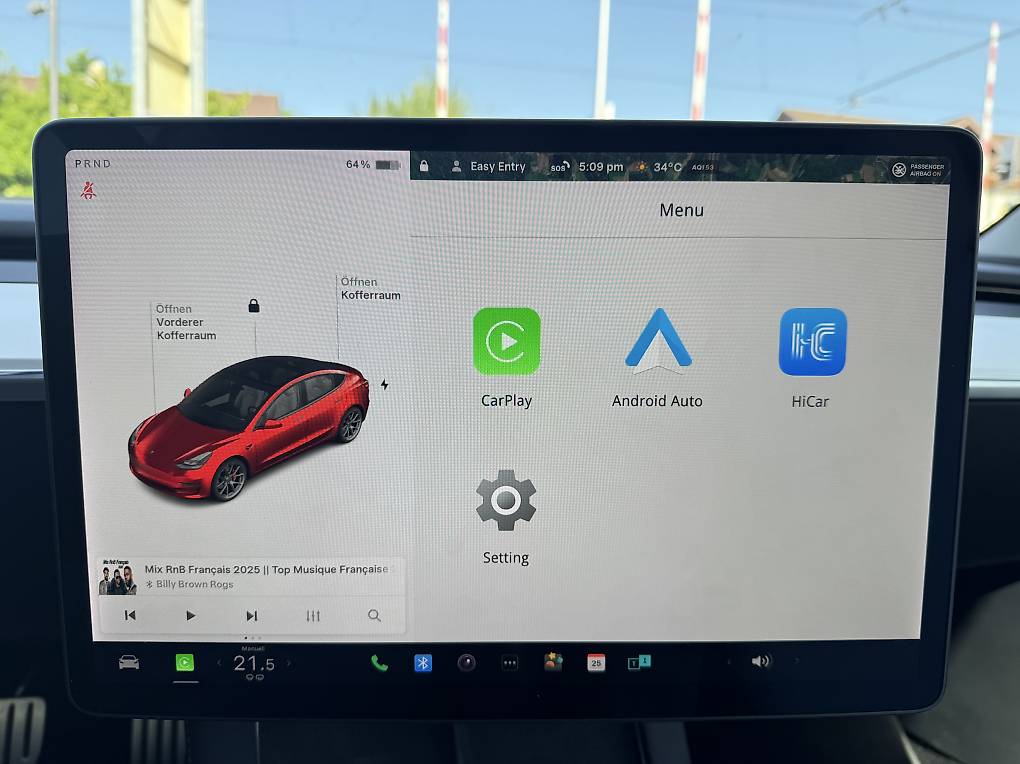 Lindo Dibujo Animado Bebé Panda Drevi Un Auto De Juguete Rojo Para ... Lindo Dibujo Animado Bebé Panda Drevi Un Auto De Juguete Rojo Para ...
