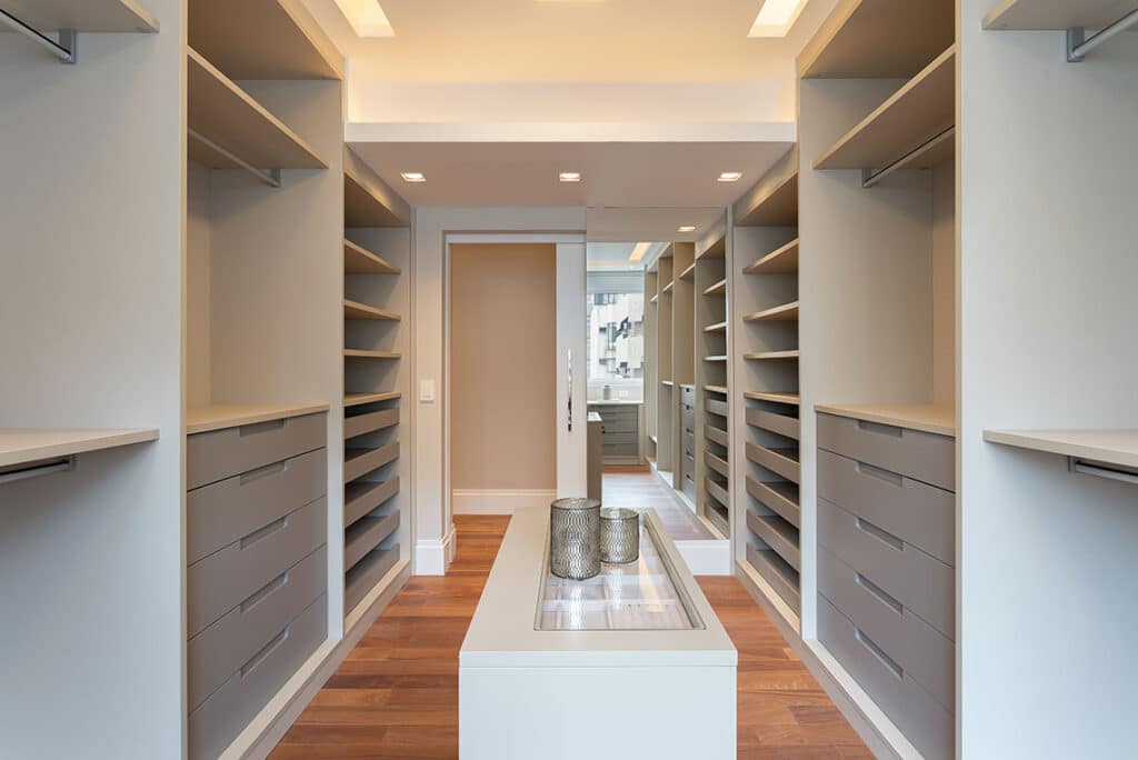 Closet aberto: conheça as vantagens - Marcato
