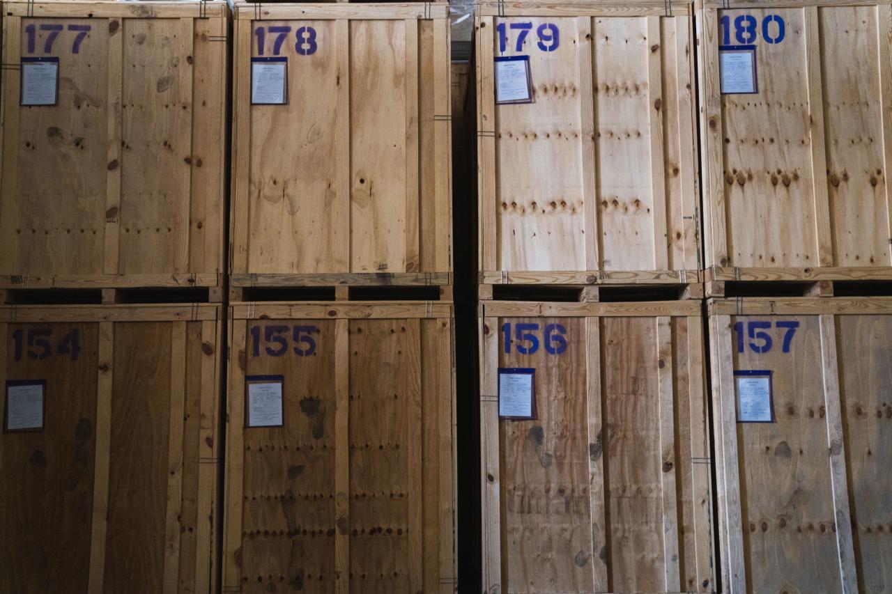 Moving storage company