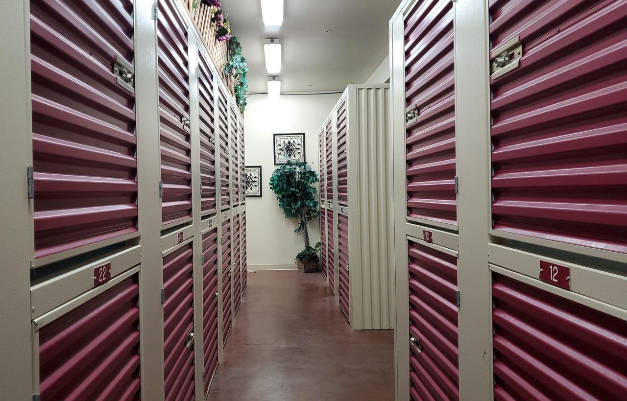 4' x 4.5' x 3.5 Storage Locker | Expressway Self Storage