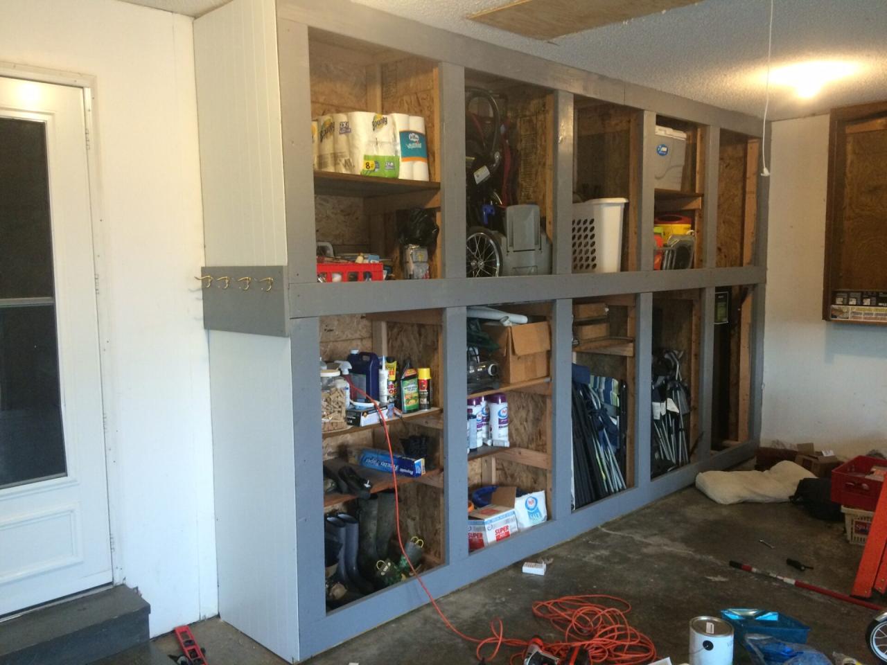 Garage storage cabinet
